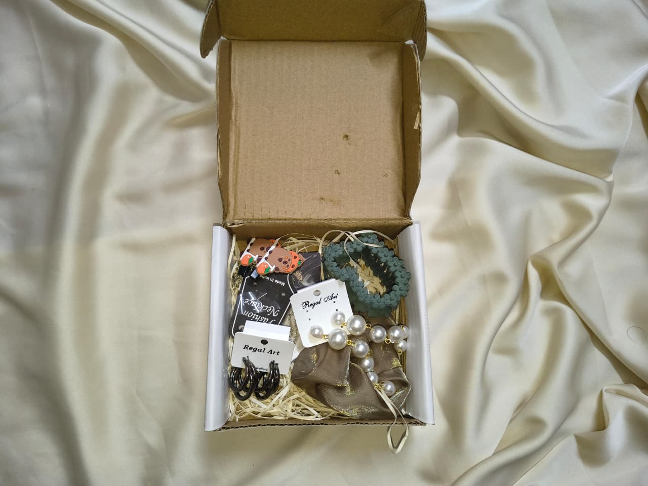 Gift hamper (small)