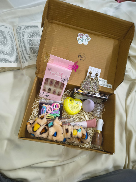 The Delightful Moments Gift Hamper (Medium)